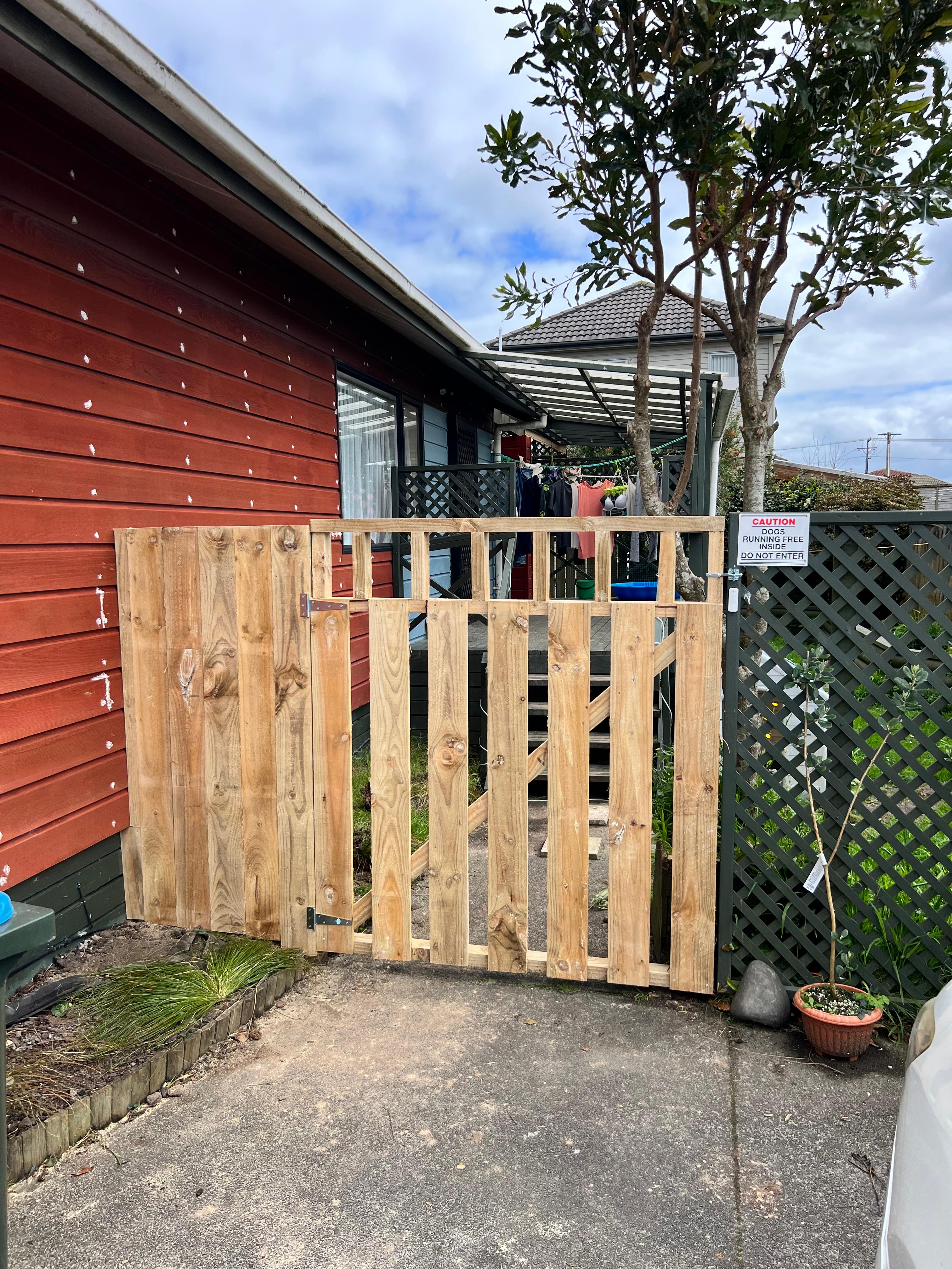 Driveway gate and fence combo