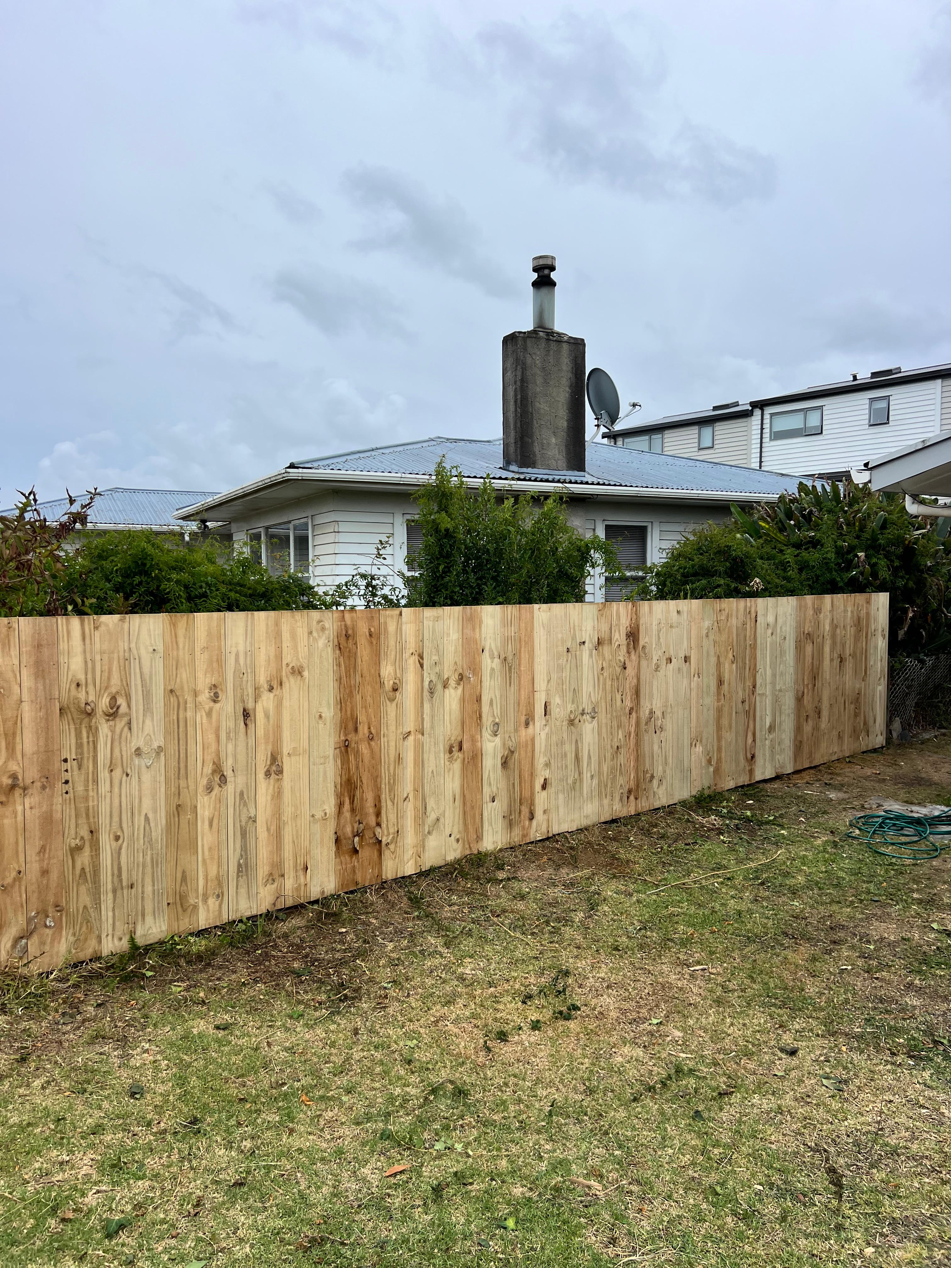 Privacy screen and fence